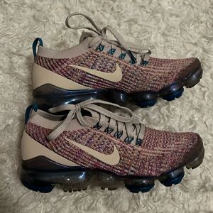 2019 Nike flyknit Vapormax size 7.5